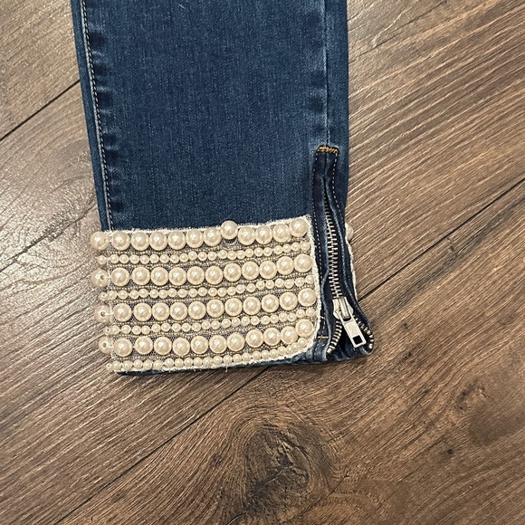 Fun Boston Proper Blue Jeans with Pearl Accents in Size 4 - Picture 3 of 5